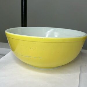 Pyrex 4L Large Yellow Primary Mixing Bowl